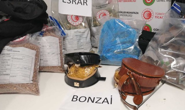 İstanbul Havalimanı'nda peş peşe uyuşturucu operasyonları