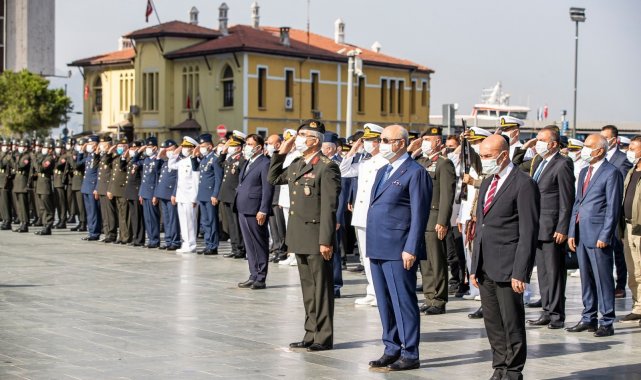 İzmir'de Gaziler Günü töreni