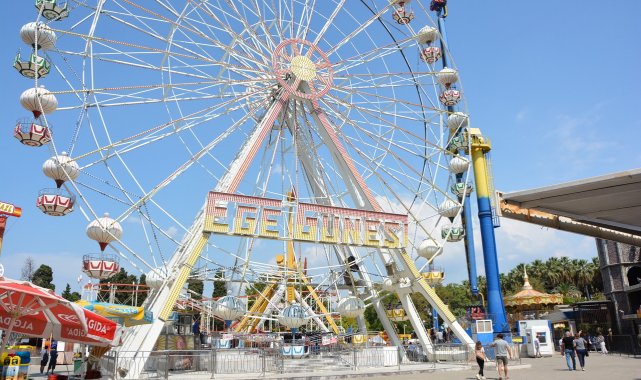 İzmirliler lunaparkı geri istiyor