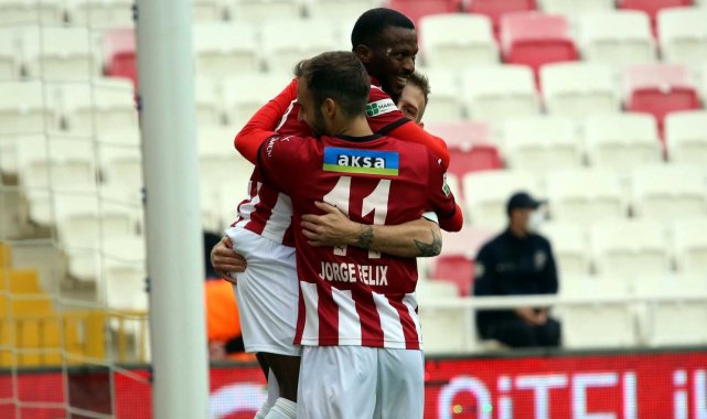 Kayode ligdeki ilk golünü attı