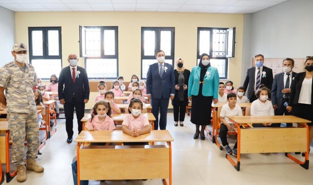 Körfez'de ilk ders zili çaldı