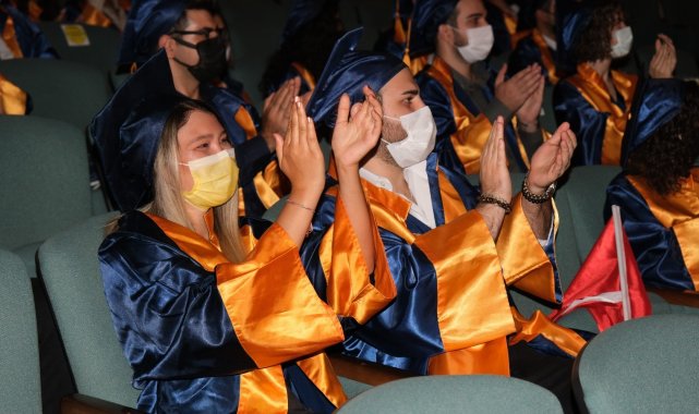 MSKÜ'de mezuniyet törenleri sürüyor