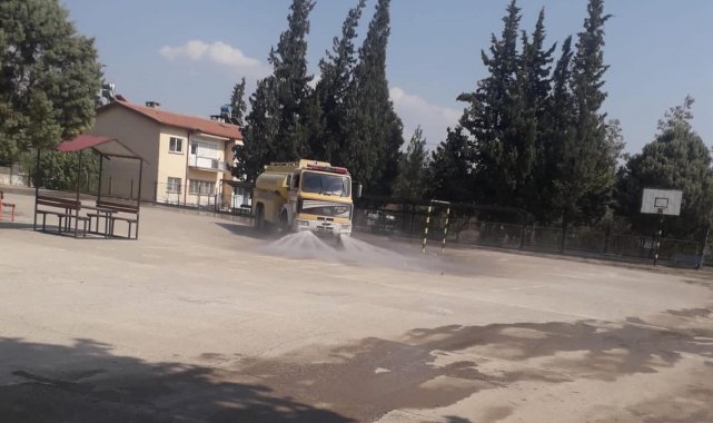 Mut Belediyesi'nde okullarda temizlik mesaisi