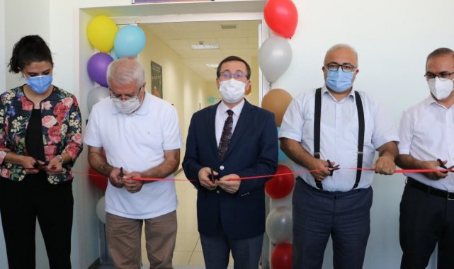 Özal Tıp Merkezi'nde Çocuk Endoskopi Ünitesi açıldı