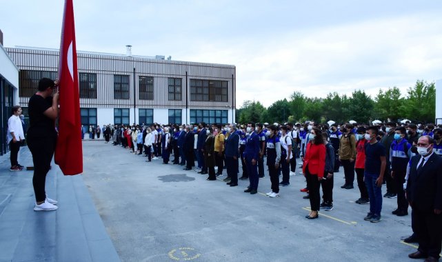 Özel EOSB Meslek Lisesi'nde de ders zili çaldı