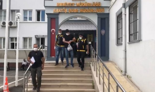 Polisten kaçarken servis bekleyen genç kadına çarpan 2 kişi adliyeye sevk edildi