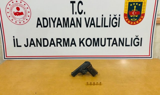 Ruhsatsız tabanca ele geçirildi
