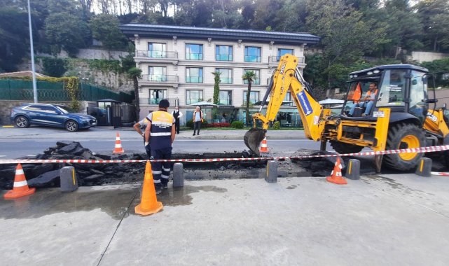 Sarıyer'de ana cadde çöktü, yol trafiğe kapatıldı
