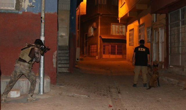 Siirt'te metruk binalar denetlendi