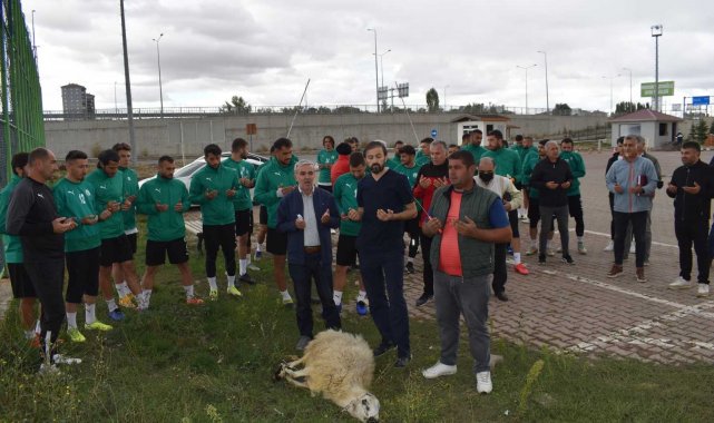 Sivas Belediyespor, Etimesgut maçı öncesi koyun kesti