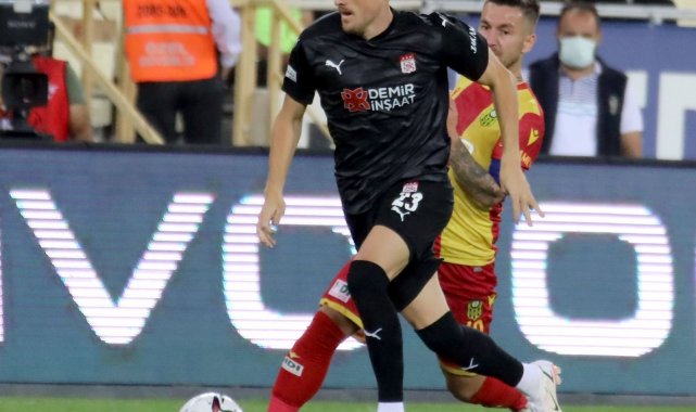 Sivasspor'da Fredrik Ulvestad ilk resmi maçına çıktı