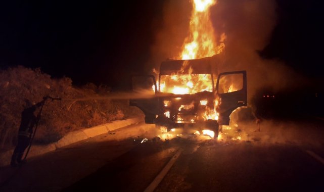 Tokat'ta tır alevlere teslim oldu