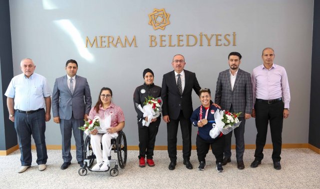 Tokyo'dan dönen sporculardan Başkan Kavuş'a teşekkür