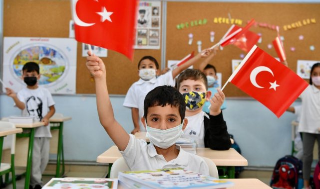 Tuzla'da yeni eğitim öğretim yılı törenle başladı