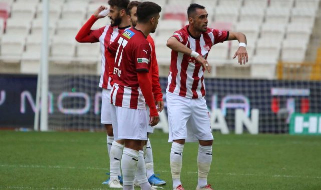 Uğur Çiftçi maç sonu 3'lü çektirdi!