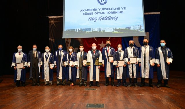 Uşak Üniversitesinde 'Akademik Yükseltilme ve Cübbe Giyme' töreni