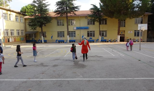 Uşak'ta 60 bin 81 öğrenci eğitime başladı