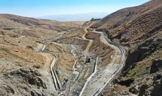 Van Büyükşehir Belediyesi'nin 21 kilometrelik sulama kanalı projesi 6 mahalleye can suyu olacak