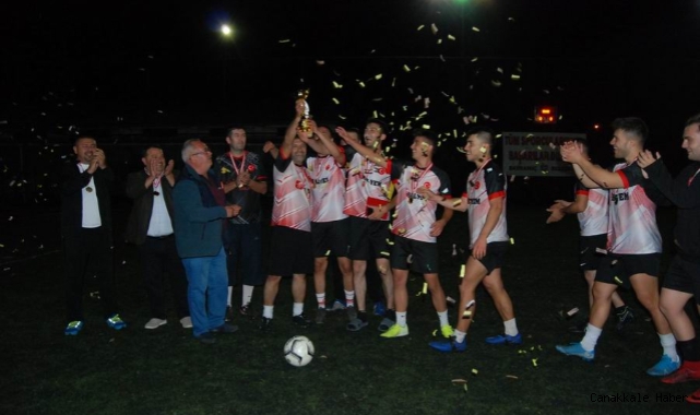 Bayramiç futsalda kazanan Nimet Tarım oldu
