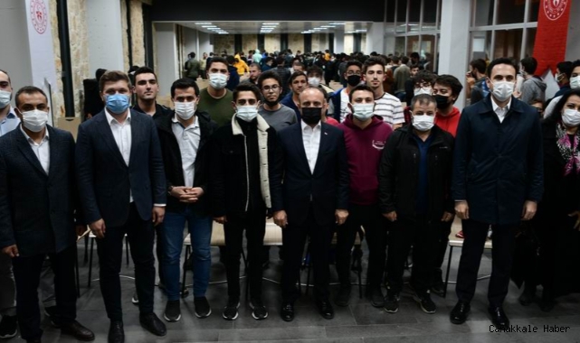 Turan gençler ile buluştu
