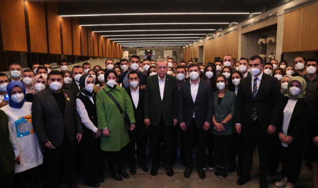 Cumhurbaşkanı Erdoğan, gençlerle buluştu