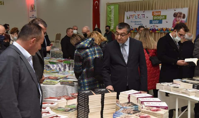 Çan Belediyesi Kitap Fuarı'na büyük ilgi