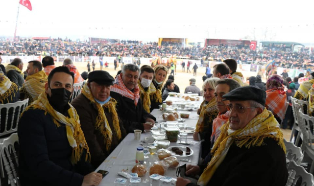 Deve Güreşleri Festivali ilgiyle takip edildi