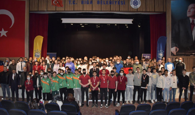 Şampiyonlar ödüllerine kavuştu