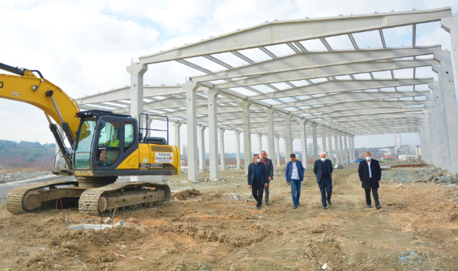 Yatırımları inceledi