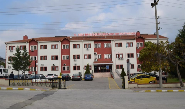 Hasta yakını tarafından darp edildi