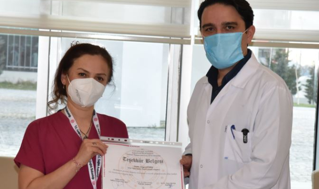 Hemşirelere teşekkür belgesi