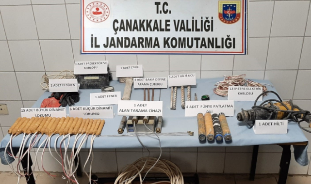 İzinsiz kazı yaptıkları sırada yakalandılar