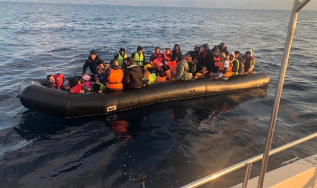 57 düzensiz göçmen kurtarıldı