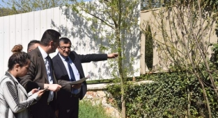 Başkan Öz, yeni güreş sahası için incelemelerde bulundu