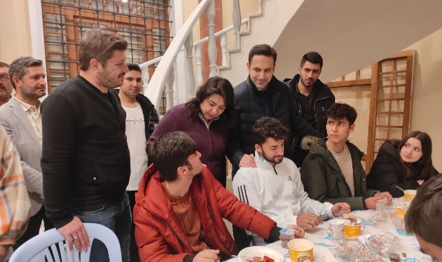 Gençlerle sahur programı
