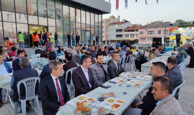 Lapseki'de iftar yemeği