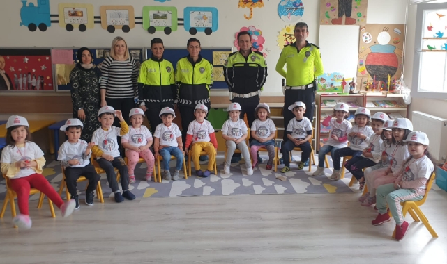 Miniklere trafik eğitimi verildi