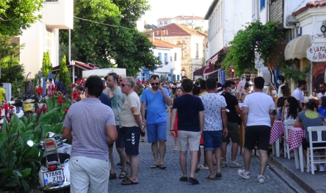 “Misafirleri Bozcaada'ya bekliyoruz”