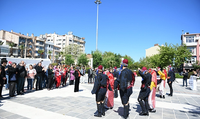 Cumhuriyet Meydanı'nda buluştular