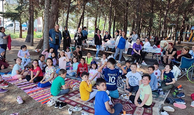 Minikler doğanın tadını çıkardı