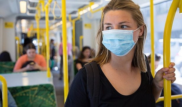 Toplu taşımada maske zorunluluğu kaldırıldı