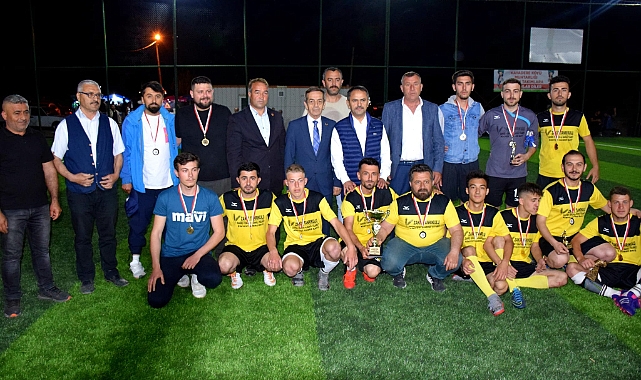 Turnuvanın şampiyonu Işıklar Köyü