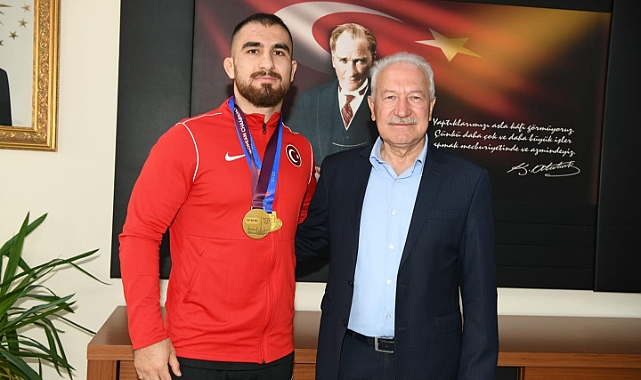 Aktürk’ten gümüş madalya