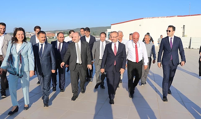 Bakan Varank'tan Teknopark incelemesi
