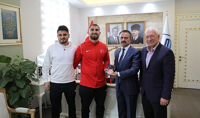 Aktürk'ten Vali Aktaş'a ziyaret