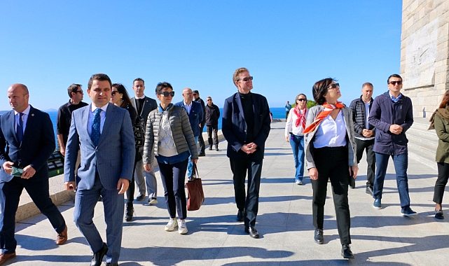 Landrut, Şehitlikleri ziyaret etti