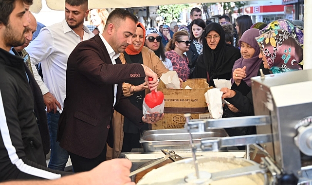 Biga'da lokma dağıtıldı