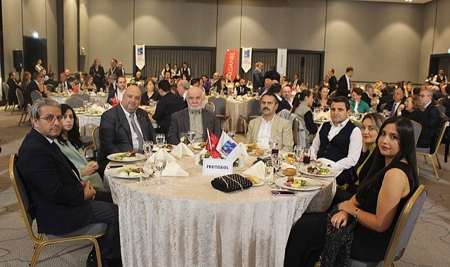 Hilton Otel'de "30. Yıl Gala Gecesi"