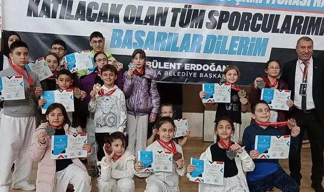 Erdoğan; "Harikasınız gençler"