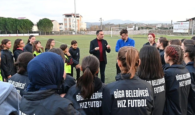 Kız Futbol Kursu'na yoğun ilgi